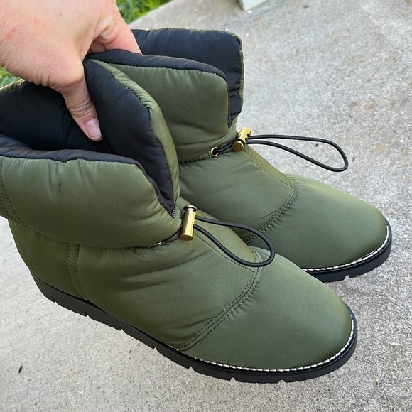 J. Crew Shoes - J CREW Elsa Puffer Boot with PrimaLoft Hunter Green NWOB Size 8